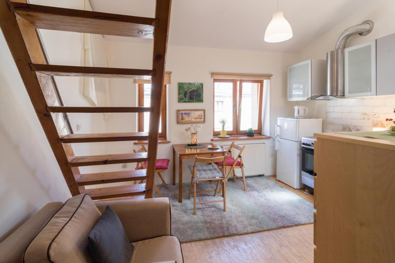 Lovers Nest Apartment Krakow Luaran gambar