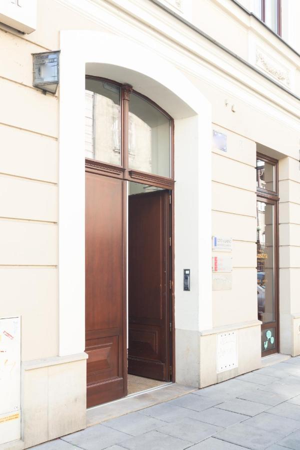 Lovers Nest Apartment Krakow Luaran gambar
